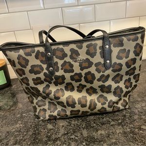 Coach Shoulder Bag